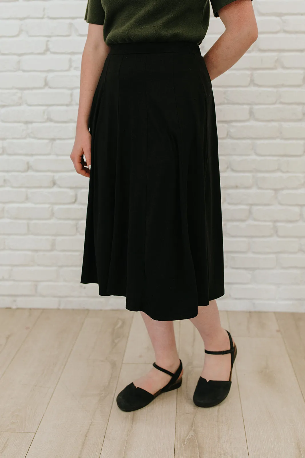 Aubrie Skirt Wardrobe Hero Breezy Flow