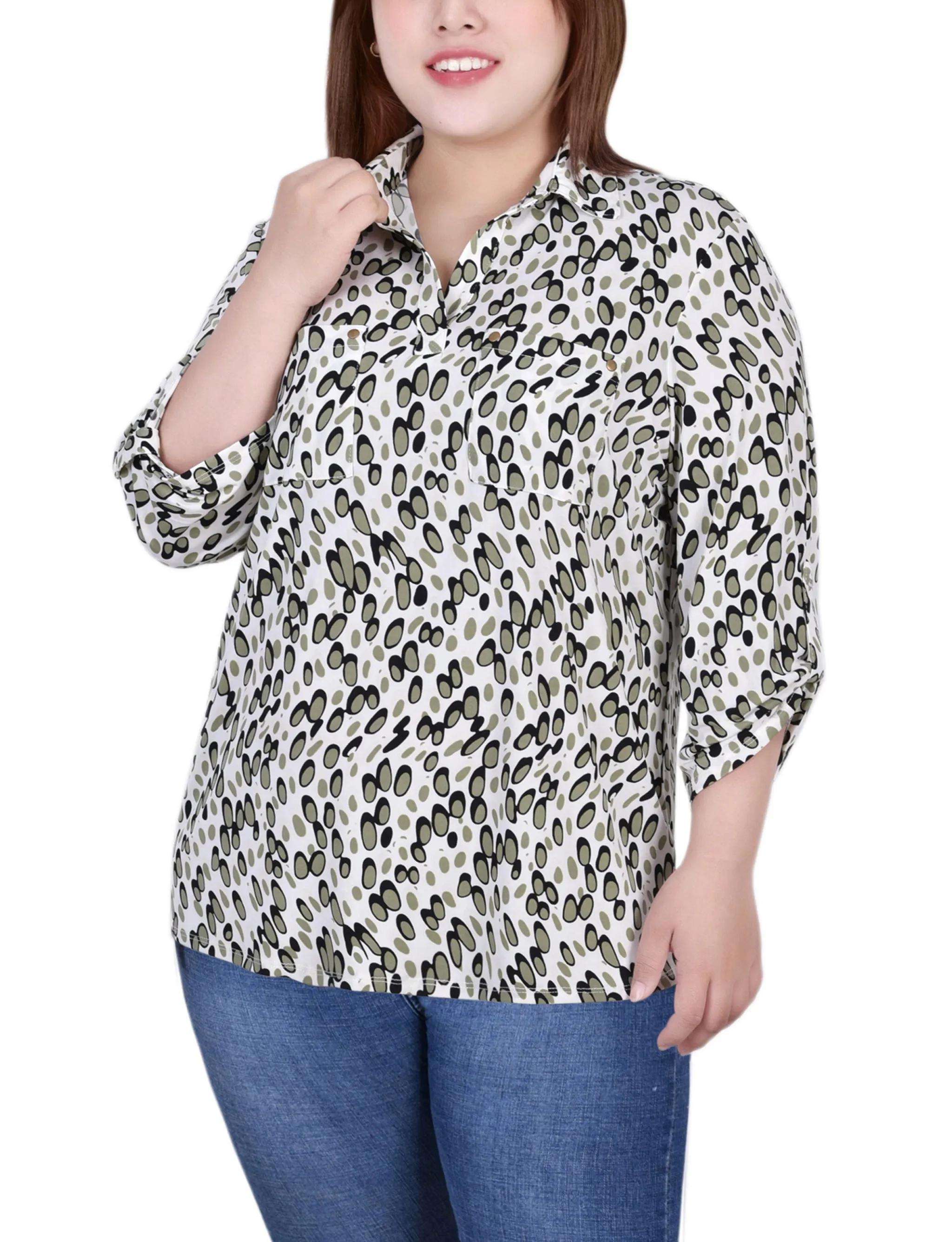 AdjustableClosure Plus Size 3/4 Roll Tab Sleeve Studded Y Neck Top