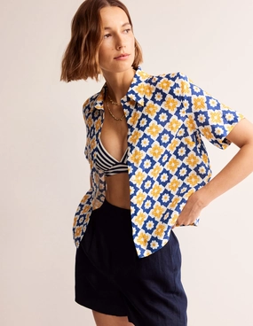 Hazel Short Sleeve Linen Shirt-Surf The Web, Geometric Stamp BoxySilhouette ContouredPanels