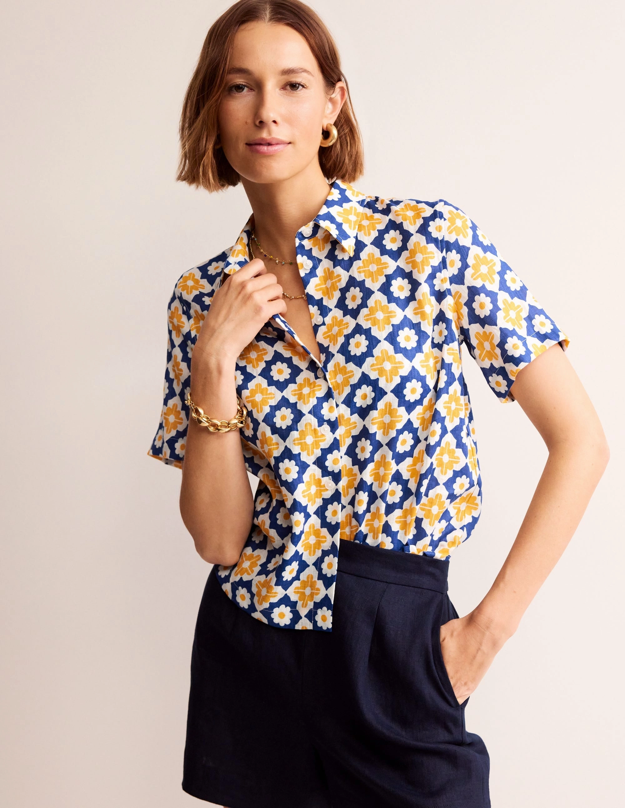 Hazel Short Sleeve Linen Shirt-Surf The Web, Geometric Stamp Shrinkage Prevention Treatment Anti Pilling Fabric