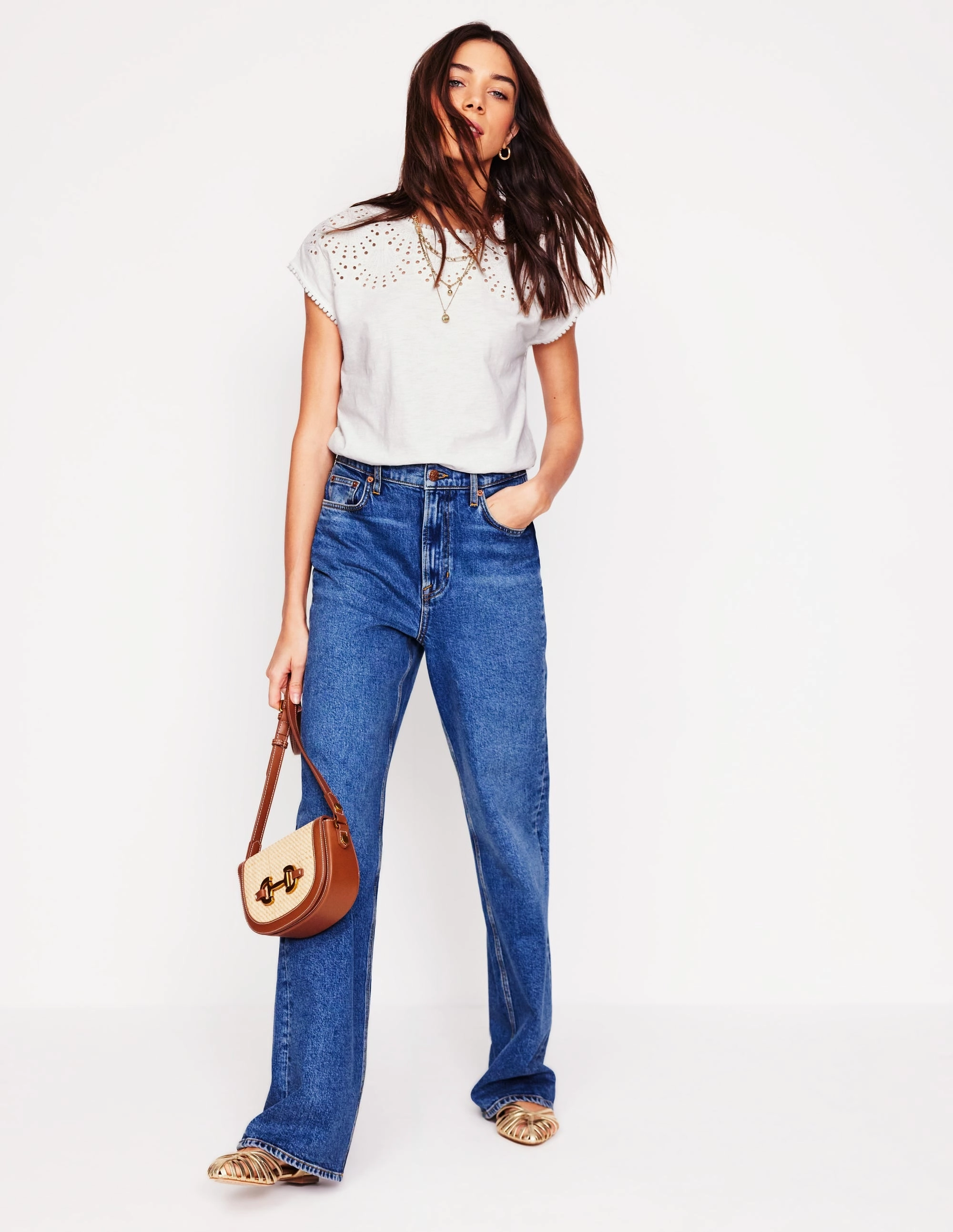 Anya Broderie T-shirt-White summer top