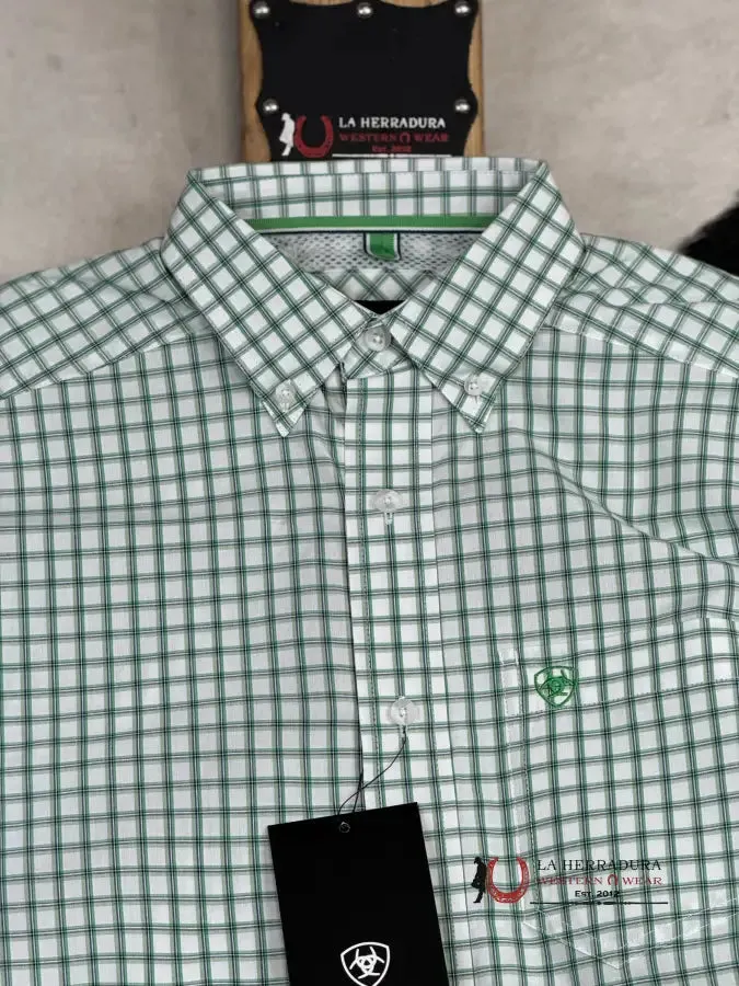 ARIAT PRO DAMIAN WHITE PLAID SHORT SLEEVE SHIRT