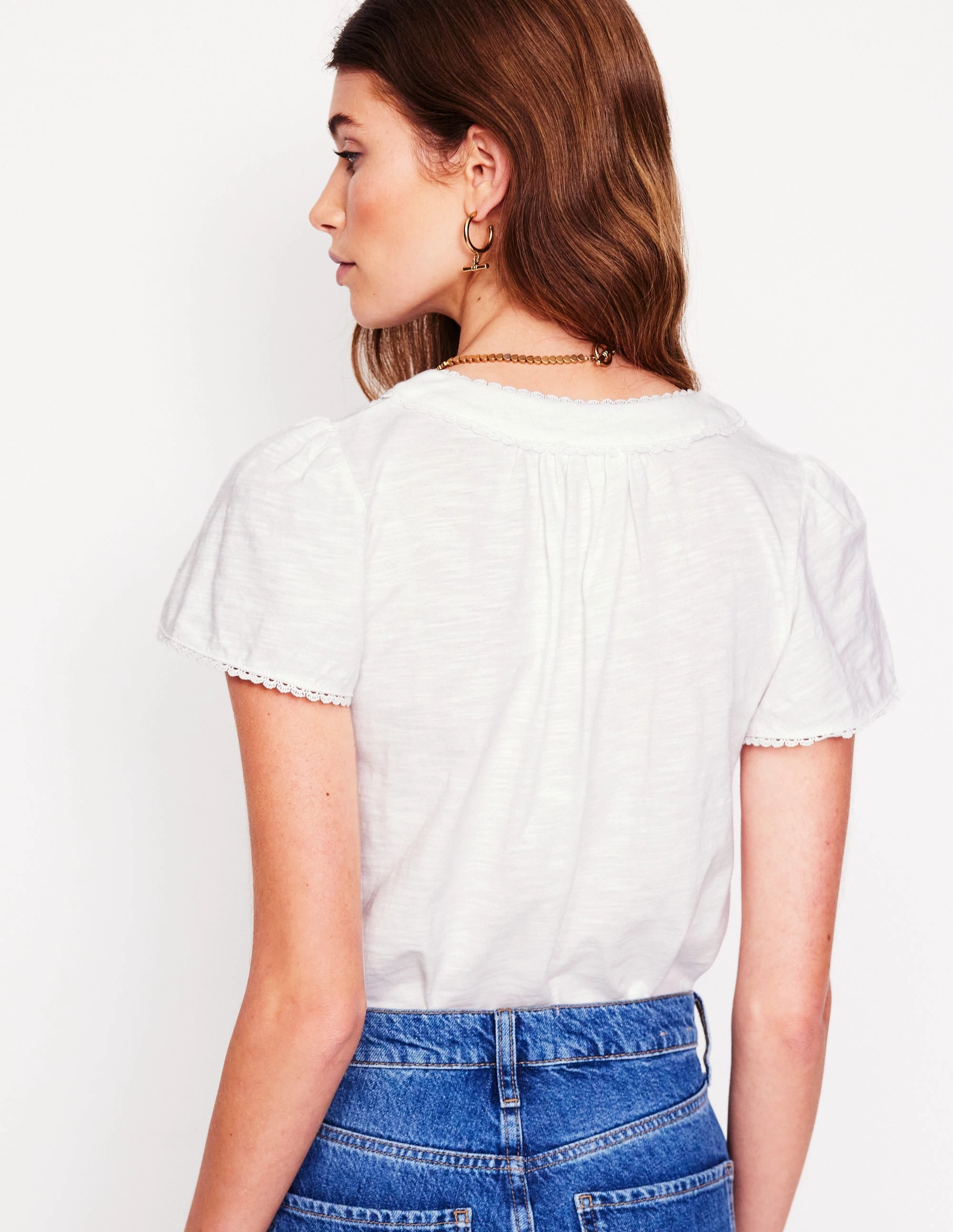 Ava Short Sleeve Top-White Full Coverage Fit Curved Hemline