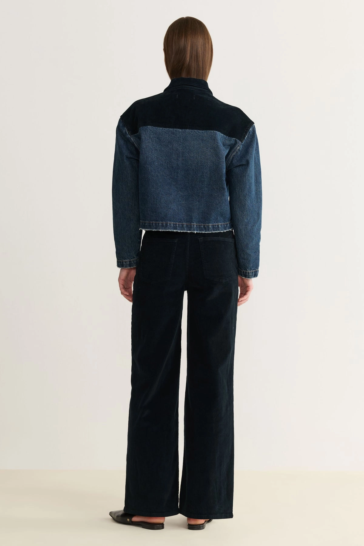 AVL CROPPED JACKET Generosity