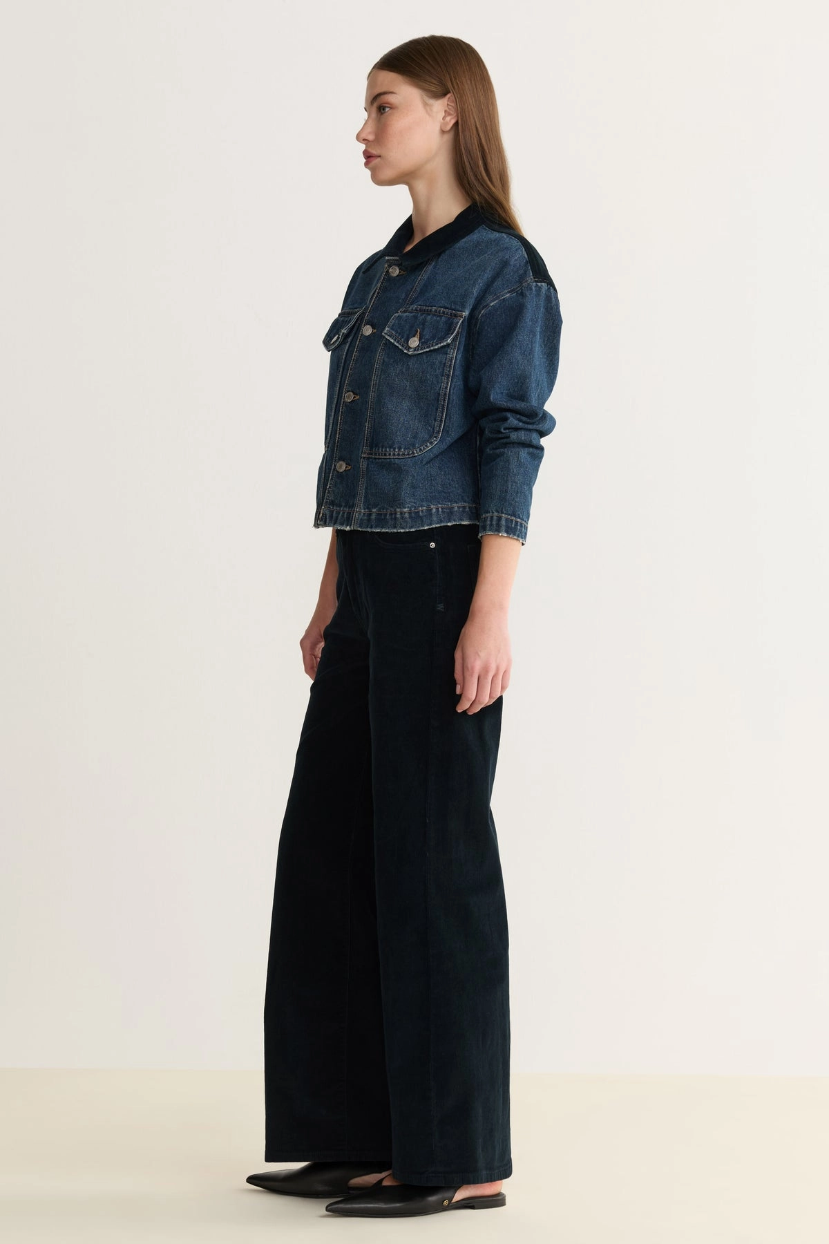 All-Purpose Jacket Clean Silhouette AVL CROPPED JACKET