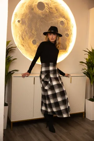 Sustainable Innovation Performance Outfit B&W Plaid Skirt