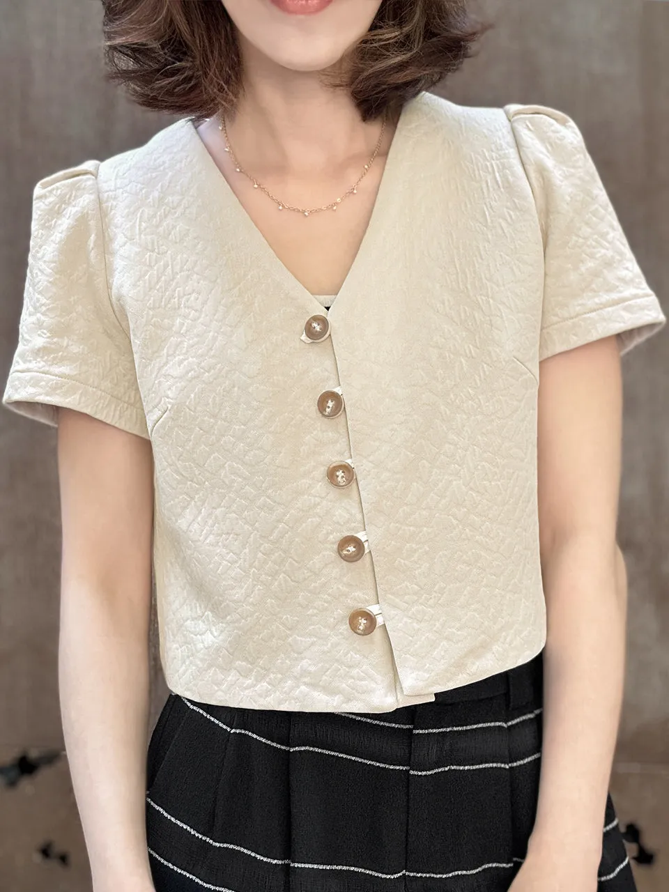 Beige Puff Shoulder V-neck Little Crop Quilted Jacket