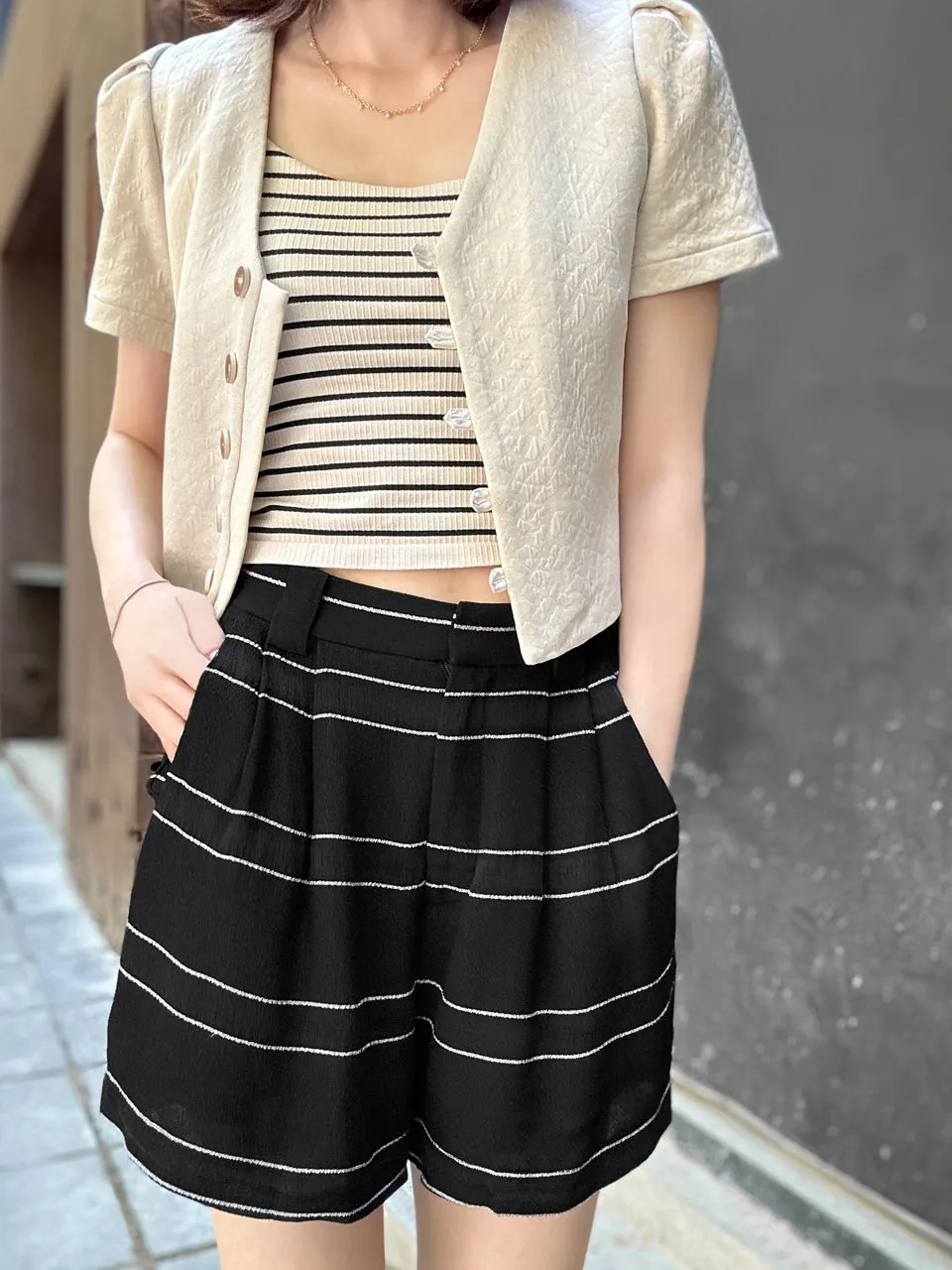 Beige Puff Shoulder V-neck Little Crop Quilted Jacket