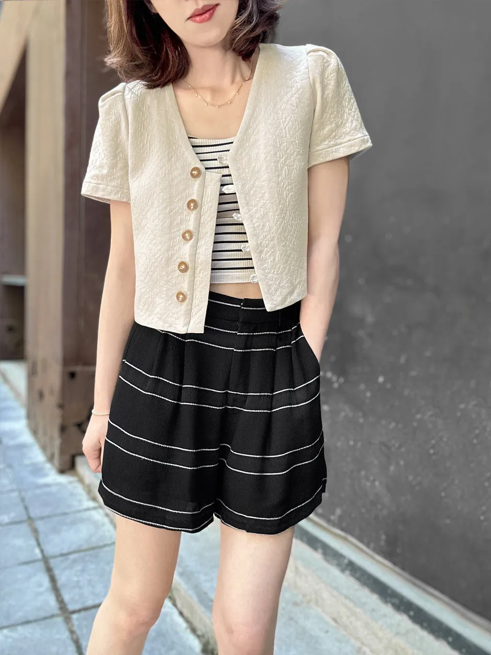 Beige Puff Shoulder V-neck Little Crop Quilted Jacket
