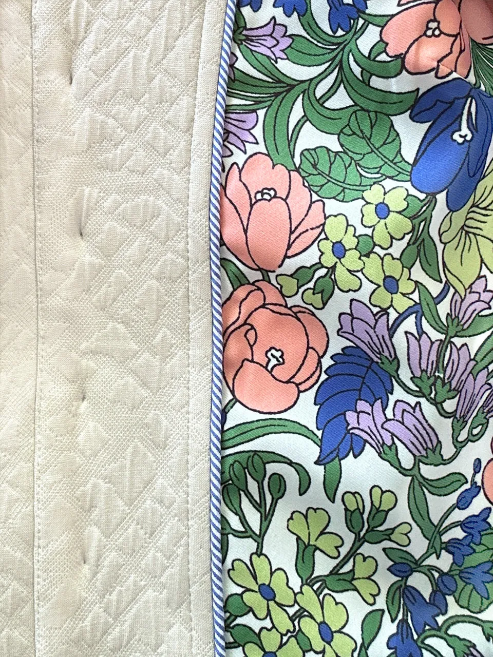 Beige Puff Shoulder V-neck Little Crop Quilted Jacket