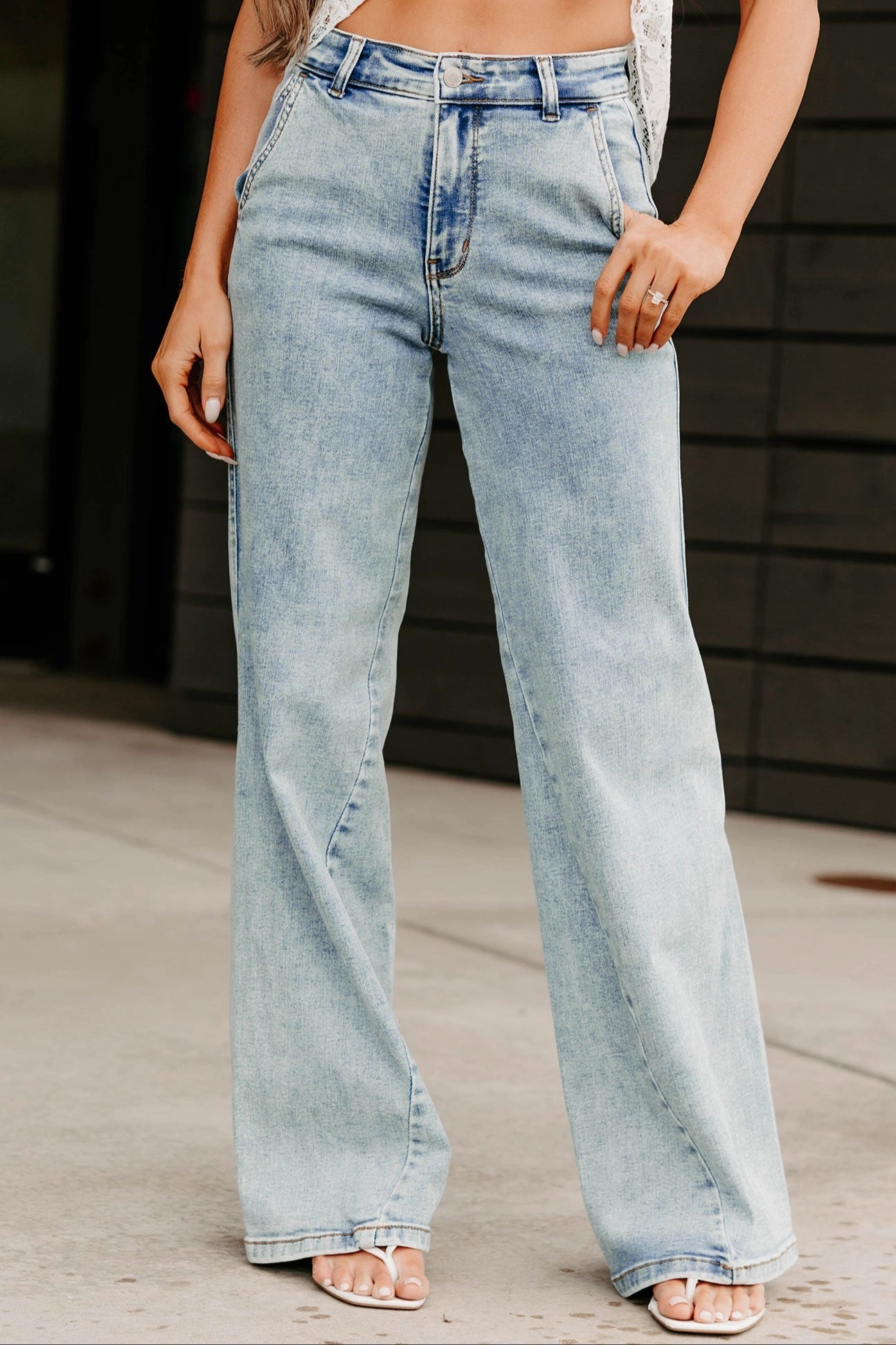 Functional Ease sport chic Beverly High Rise Judy Blue Wide Leg Jeans (Light)
