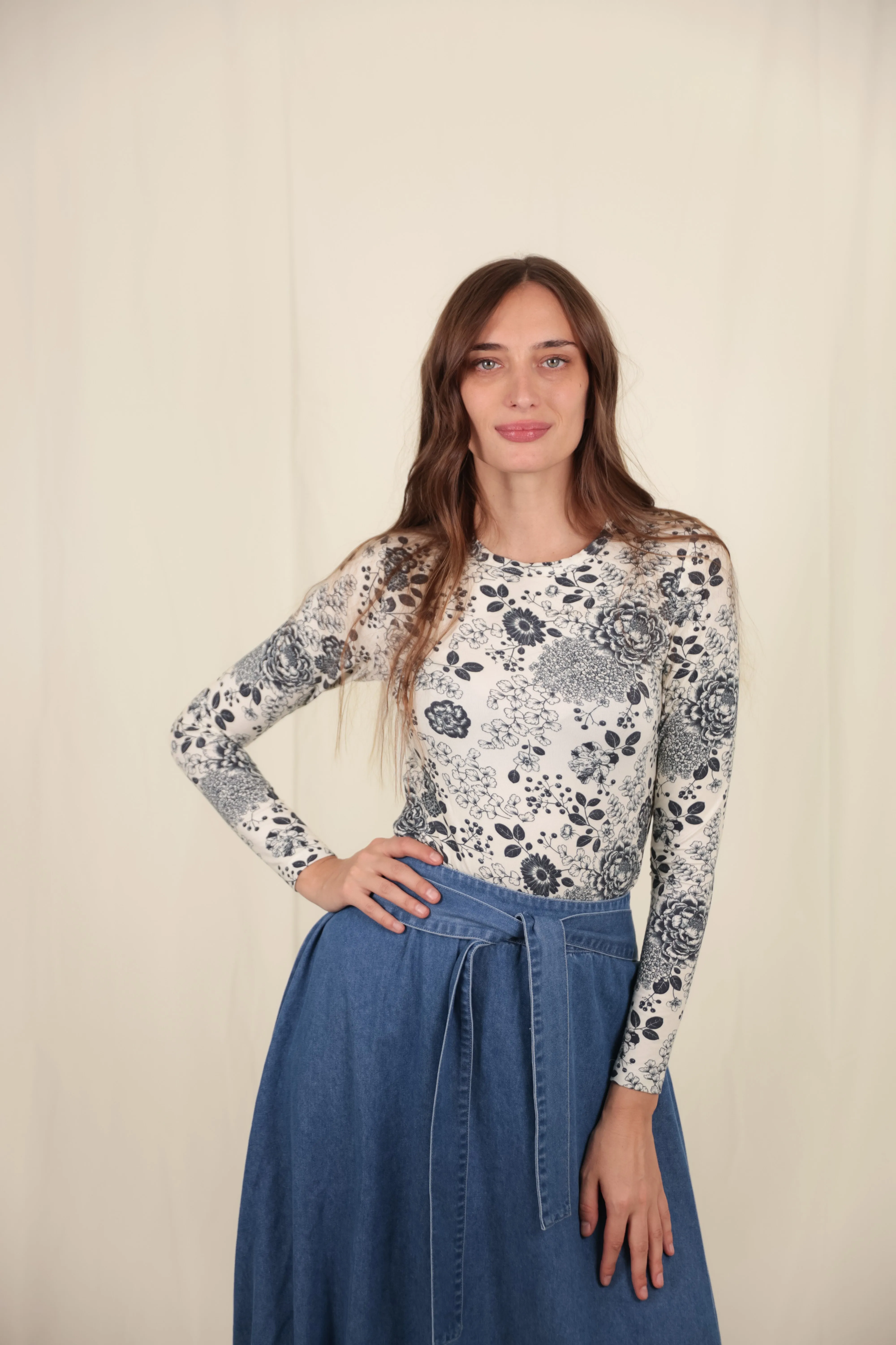 Boho Style B&W Floral Tee Chic Appeal Street Flex