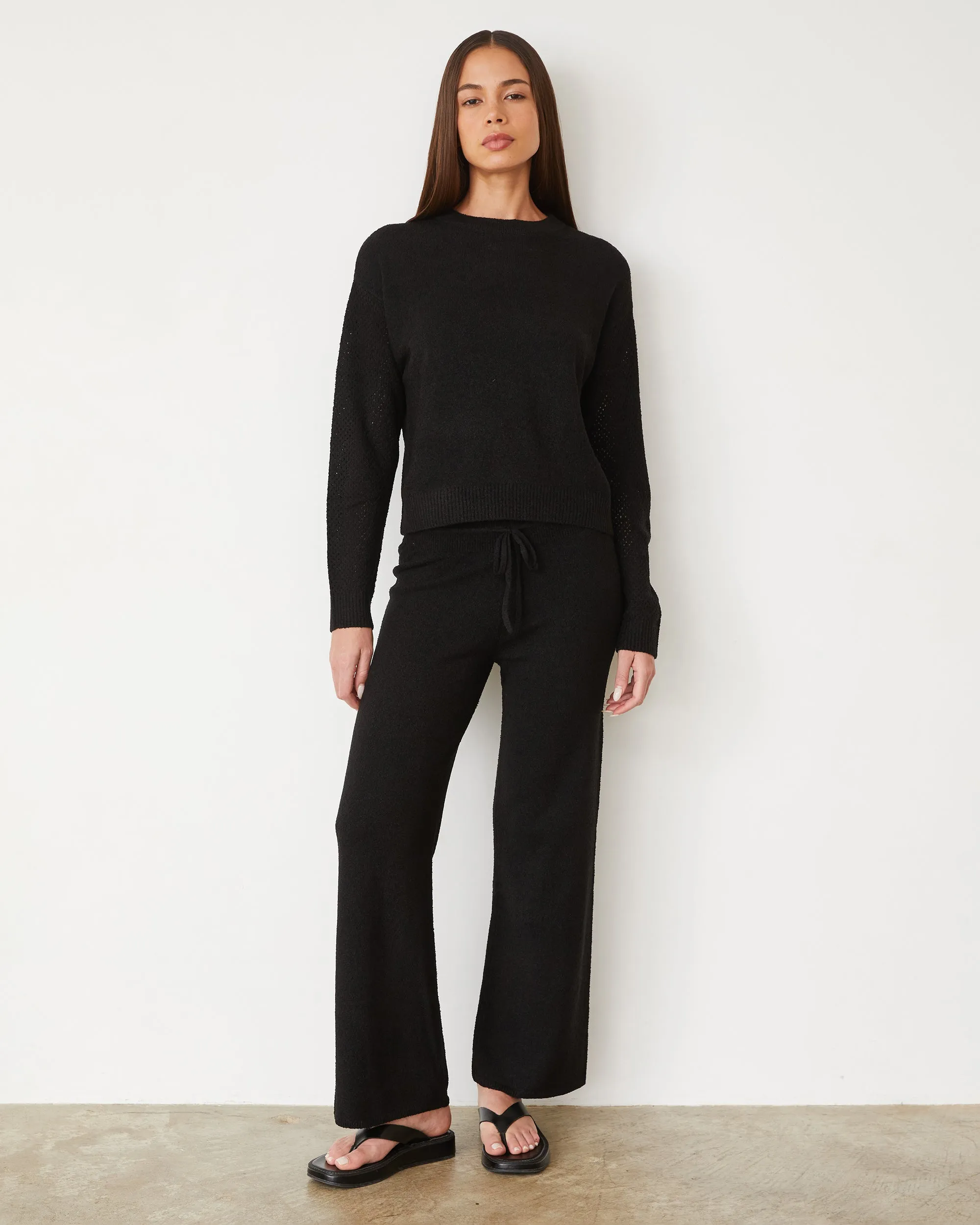 Adaptable Style Mid-rise fit Boucle Knit Relaxed Pant