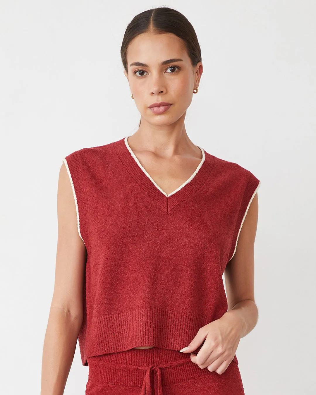Boucle Knit V Neck Sweater Vest Biodegradable Fiber Blend Elegant Cut