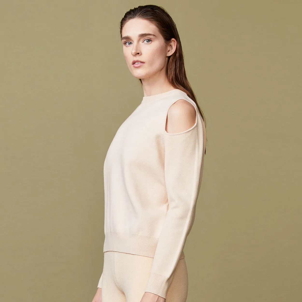 Supersoft Sweater Knit Cut Out Sweatshirt Seamless Knit Design TemperatureRegulating