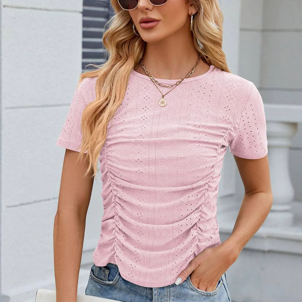 SleevelessOption BREATHABLE SOLID COLOR PLEATED SLIM FIT T-SHIRT_CWTSTS0386