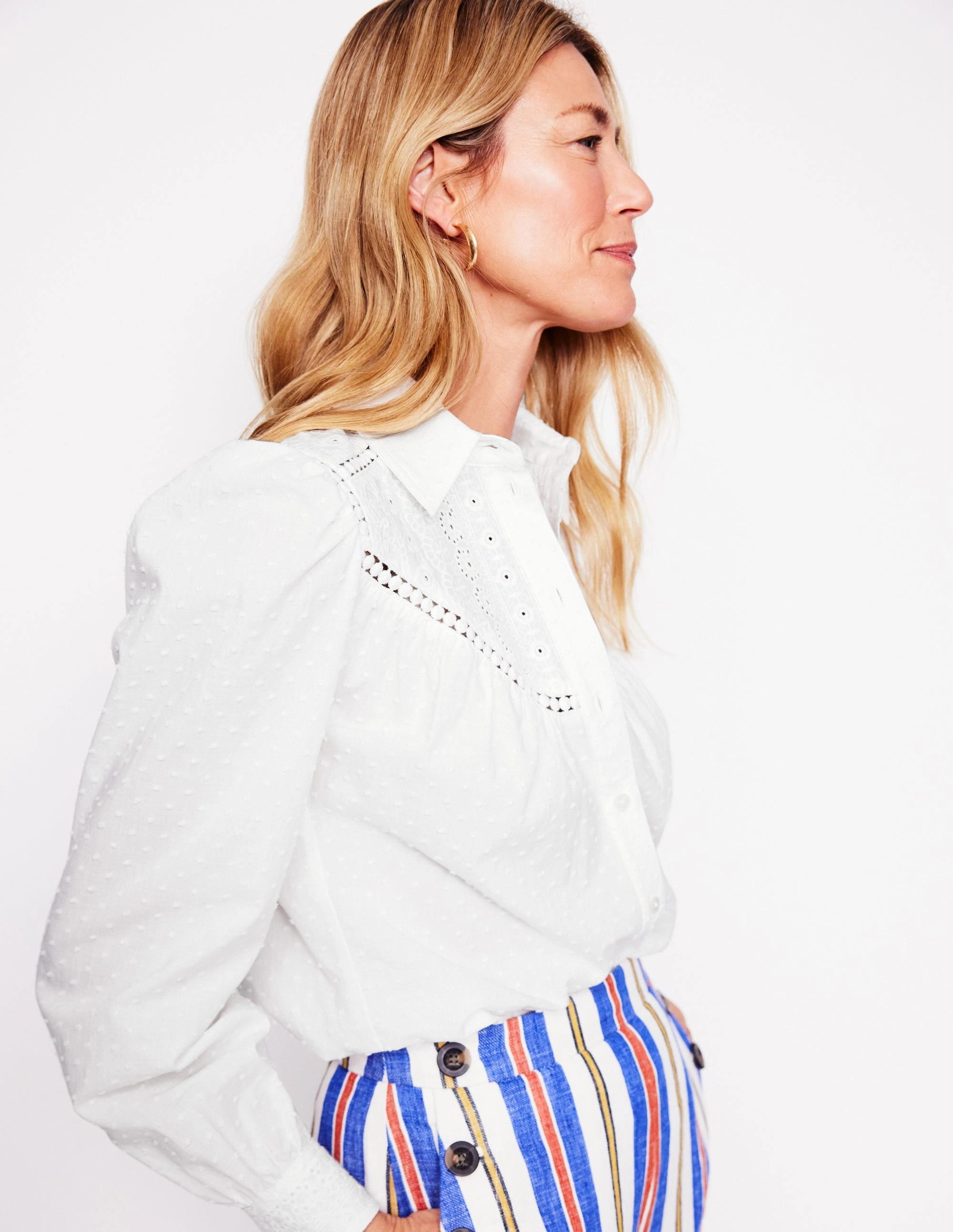 Broderie Contrast Yoke Shirt-White AntiStaticInnerLining
