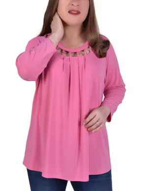 Reinforced Hems BreathableBack Plus Size 3/4 Sleeve Top With Cutout Ringed Neckline