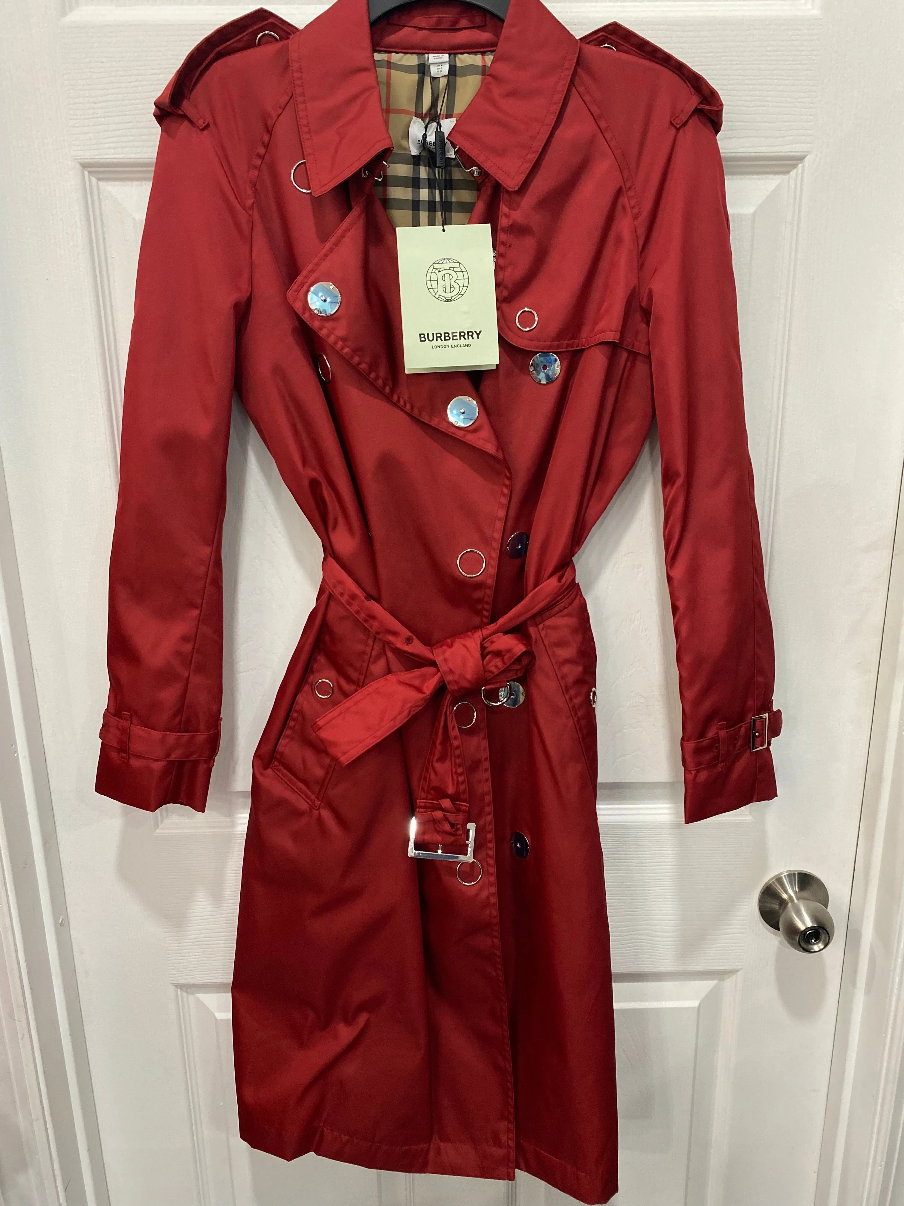 BURBERRY LONG TRENCH COAT