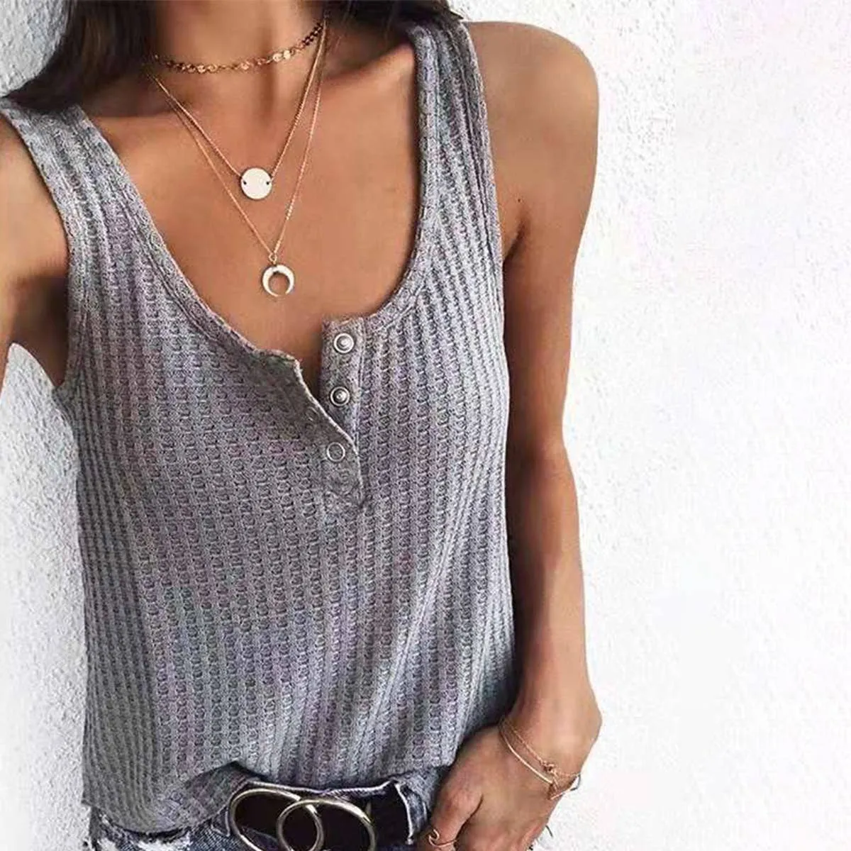 Breathable Knit Fabric Hypoallergenic Inner Layer BUTTON-DOWN U-NECK SLEEVELESS VEST BLOUSE_CWOV0247