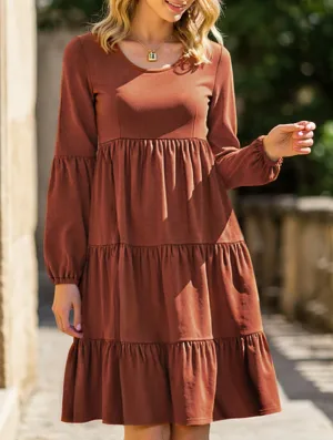 Smooth Motion Cake pleat linen and cotton dress