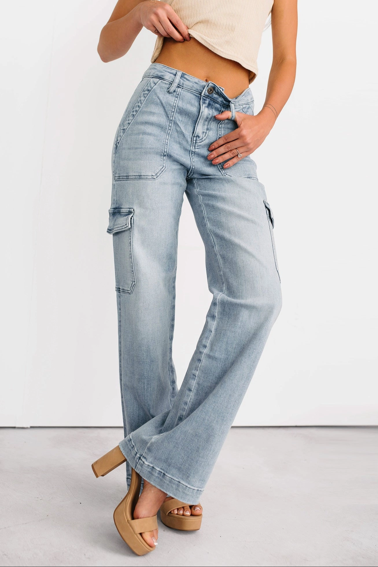 EasyCare Fabric Oversized Collar Callum Wide Leg Cargo Mica Denim Jeans (Light)