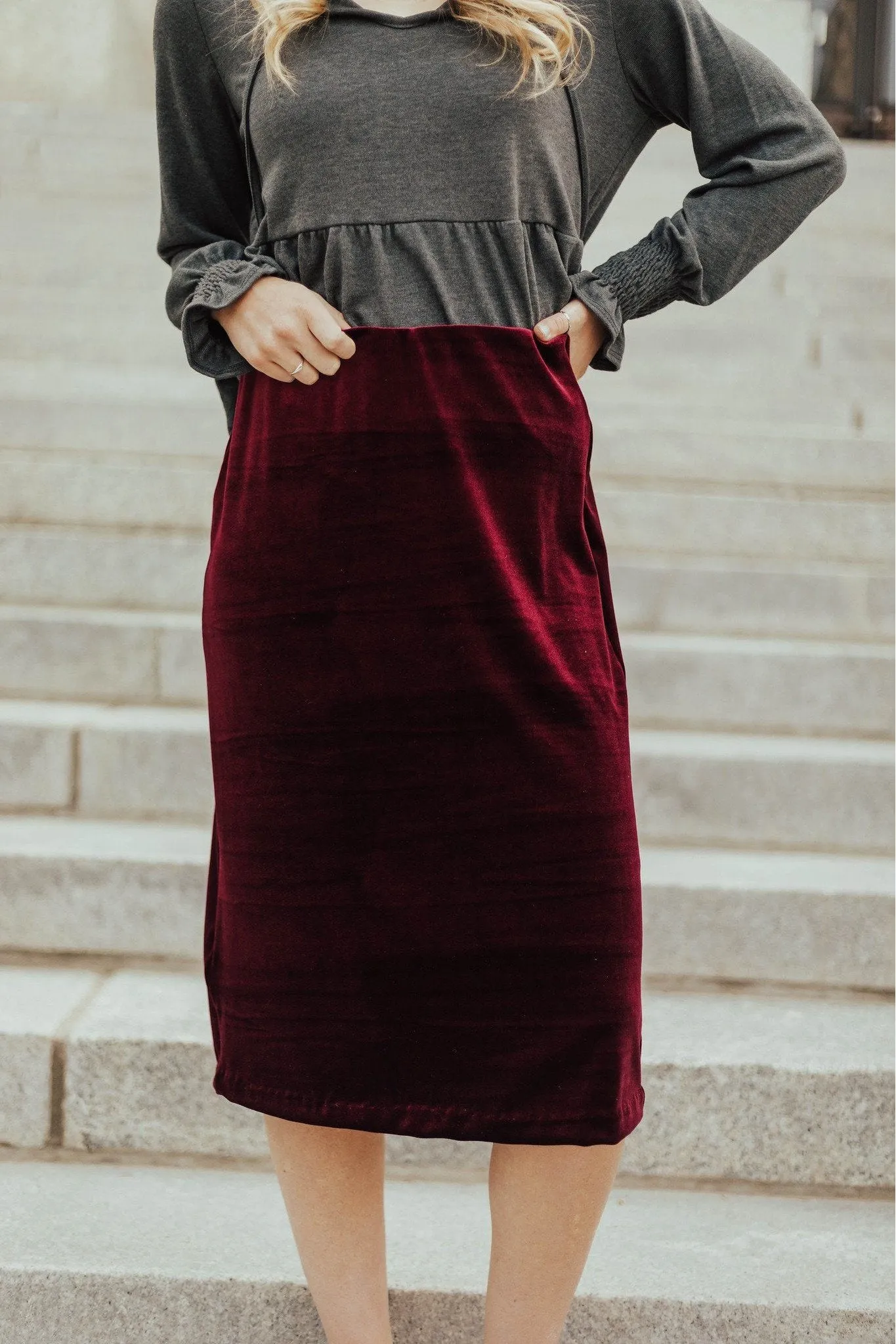 Carrie Stretch Velvet Skirt Burgundy Fresh Aesthetic High Shine