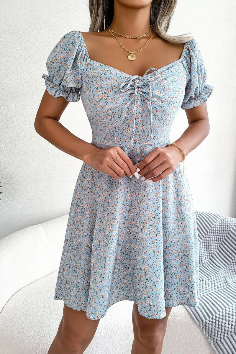 CASUAL TRUMPET SLEEVE DRAWSTRING FLORAL DRESS_CWDSD2555 Family Vibe Stylish and Simple