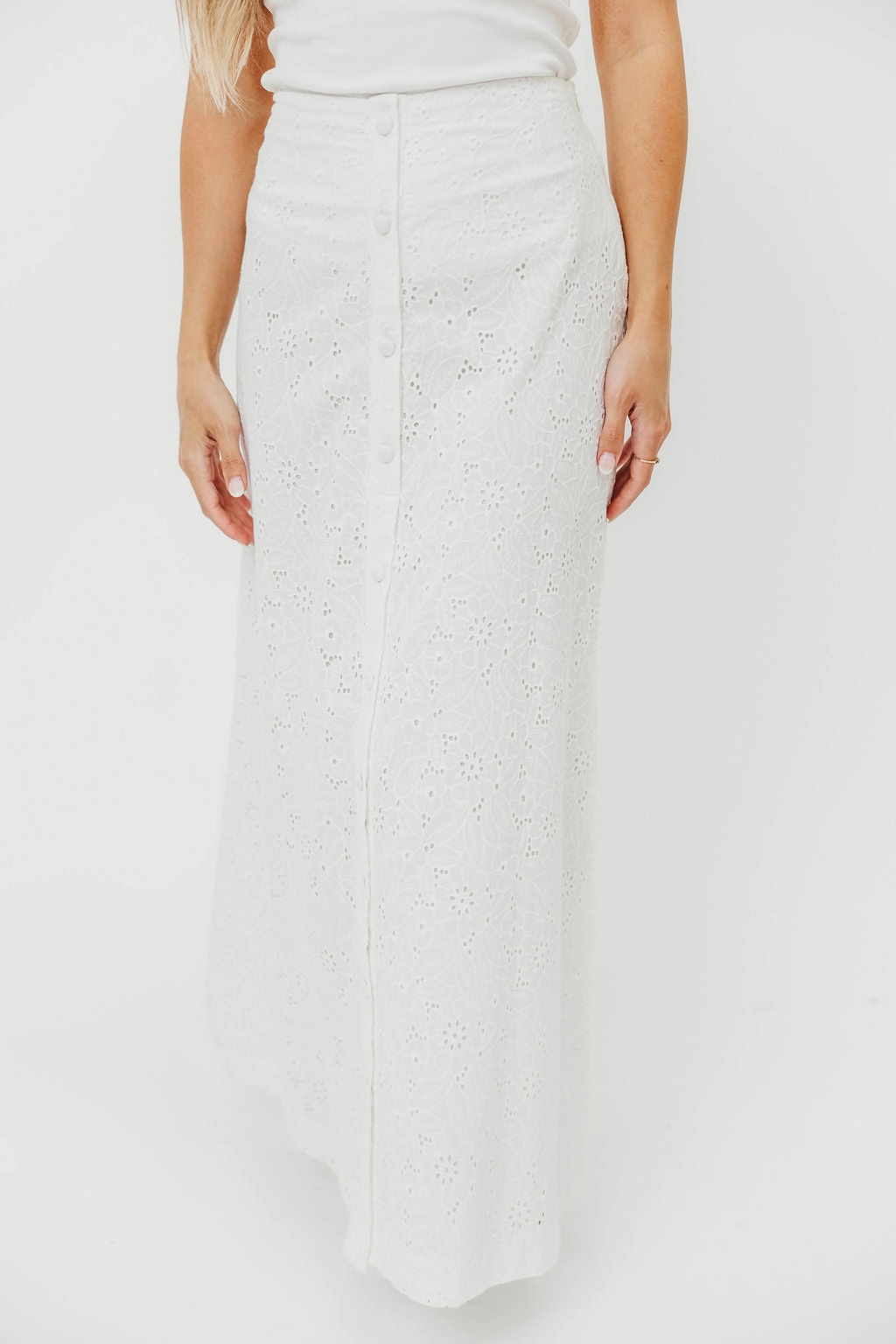 Bold Accent Cathleen Eyelet Maxi Skirt in Ivory