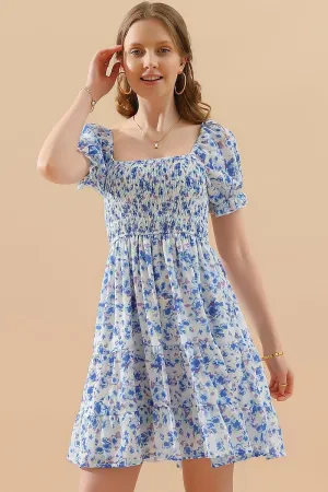 Travel-Essential PATTERNED SQUARE NECK PUFF SLEEVE SHORT CAKE DRESS