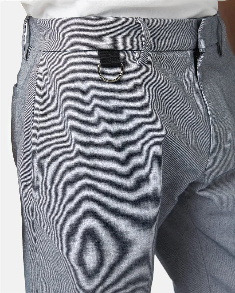 Chinos with regular fit