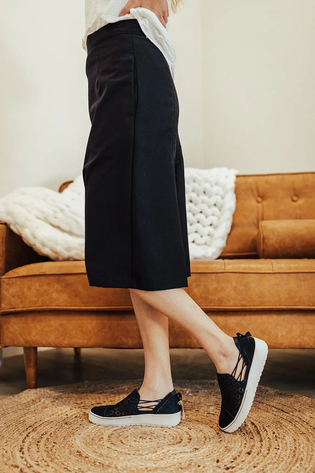 Poly/Wool Allison Skirt Navy ribbed texture