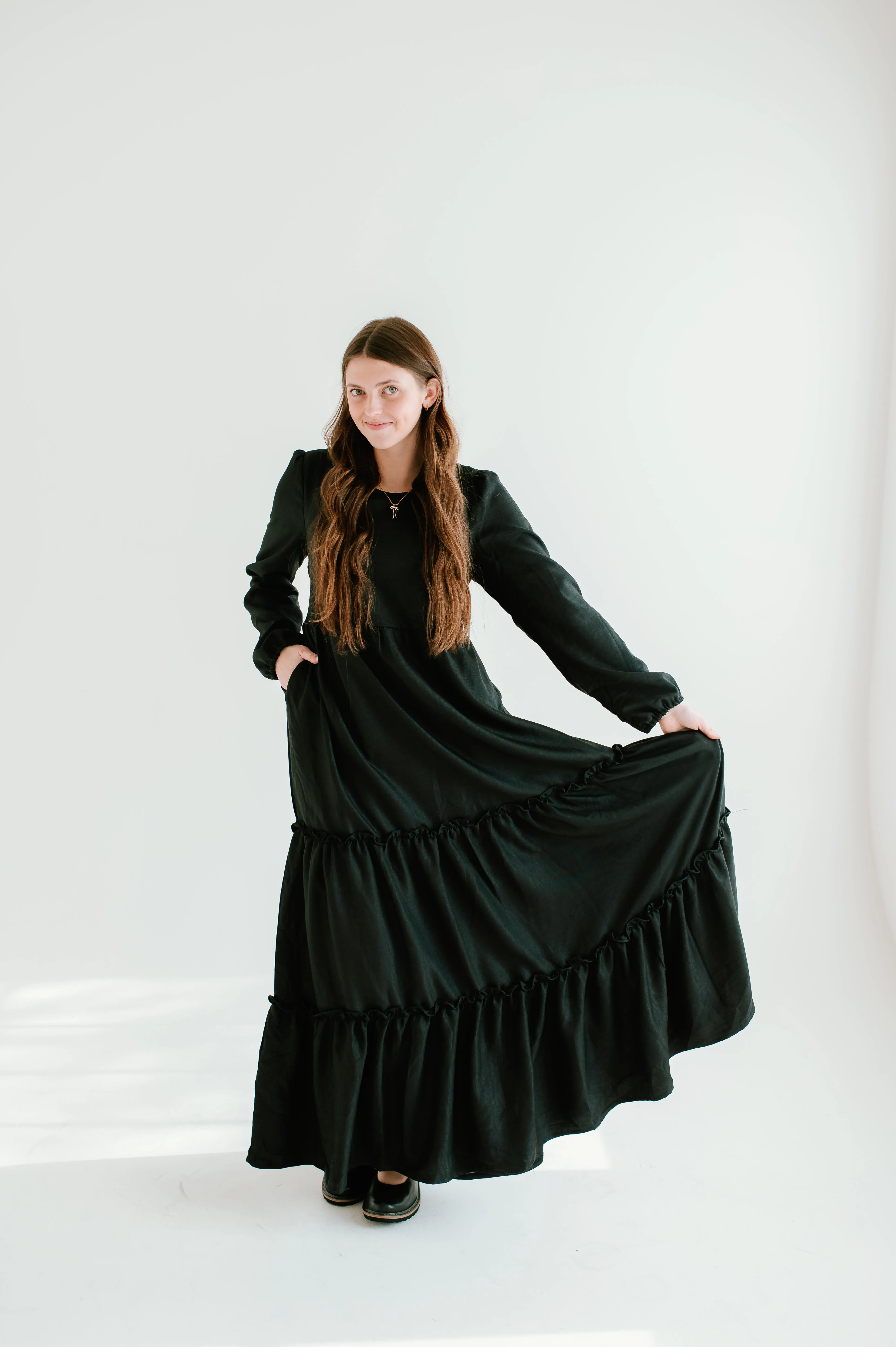 Weekend Casual Sleeveless Cut Revekalei Concert Dress