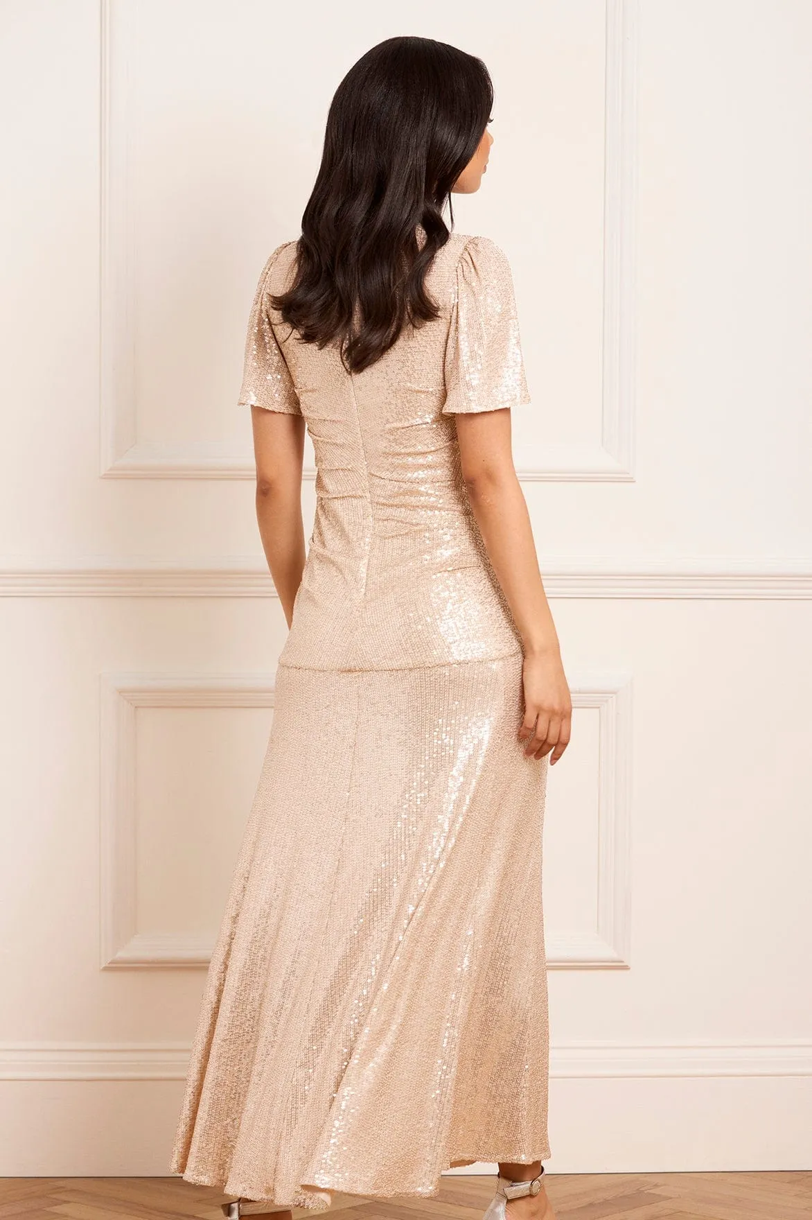 Relaxed Vibe Soft and Chic Valentina Round Neck Gown