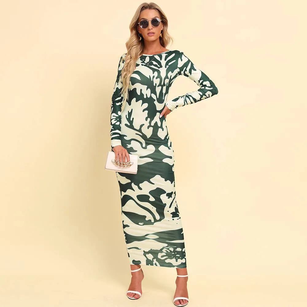 Essential Style CONTRASTING PRINT HALTER SLIM-FIT DRESS_CWDMD2352