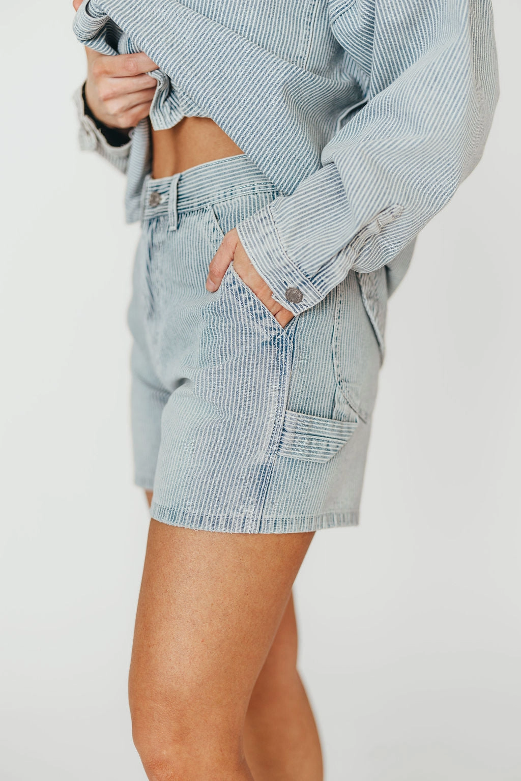 Jayme Shorts in Denim/White Chill Ready Stretch Layer