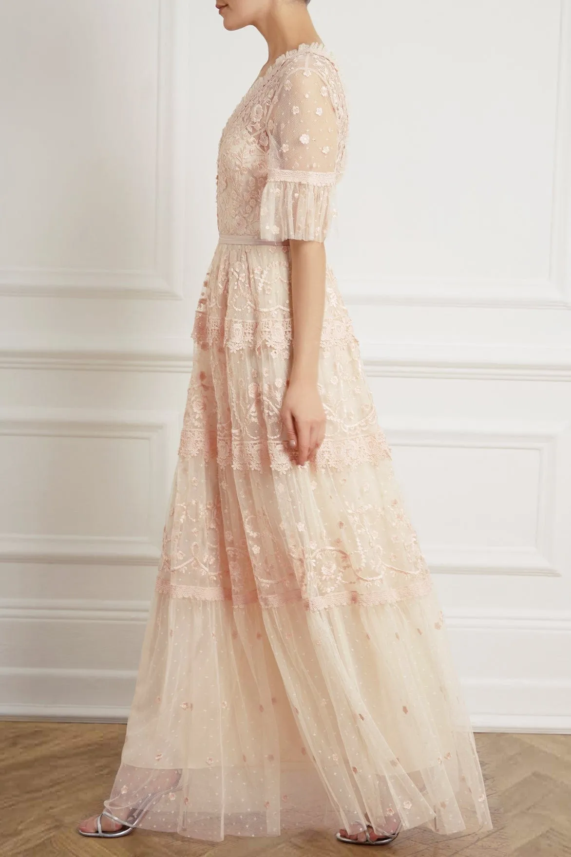 Midsummer Lace Gown Edgy Look Contemporary Waist