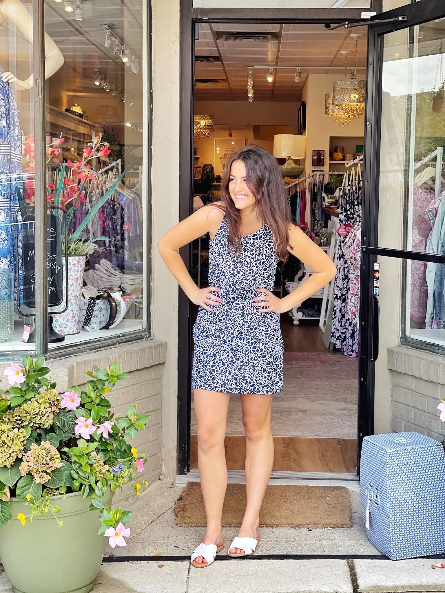 Practical work-to-play piece Bali Tank Dress Variegated Leaves Navy/White