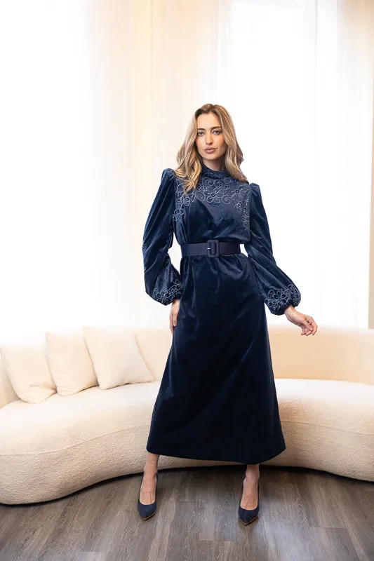 Elizabeth Velvet Dress Cool Elegance