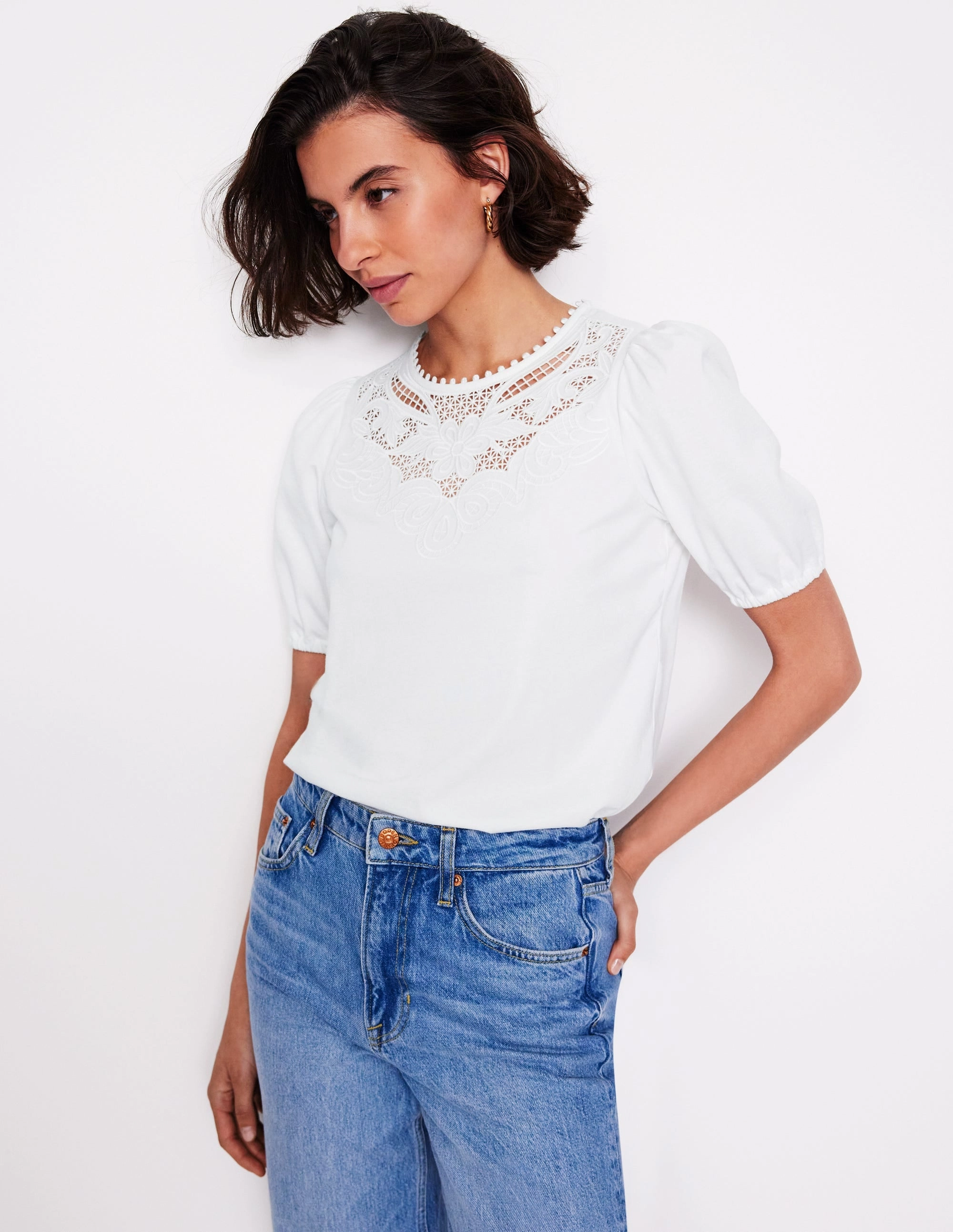 Thermal Insulation Cutwork Puff Sleeve T-Shirt-White