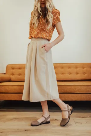 Reinforced Pockets Matte Finish Shelby Skirt Taupe