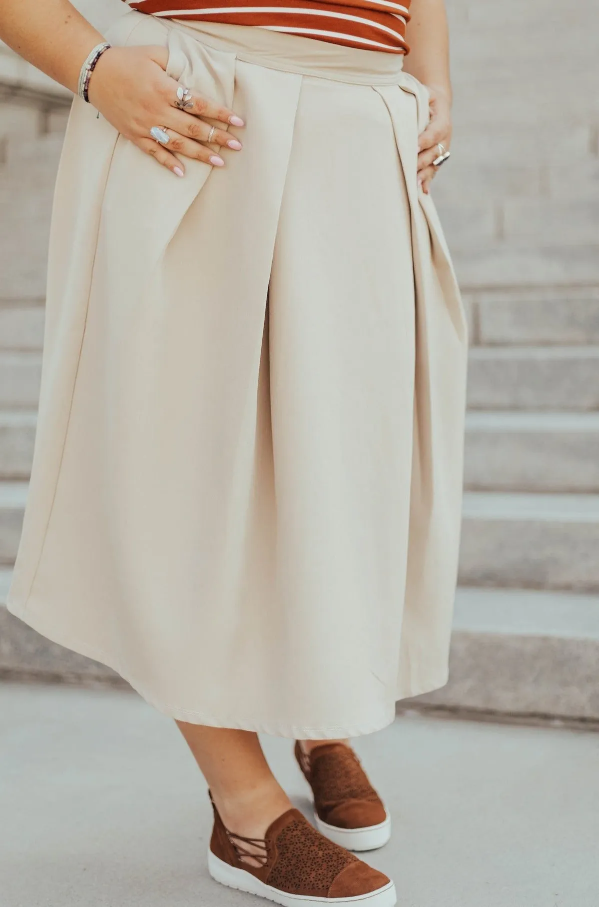 ruffle trim Shelby Skirt Taupe