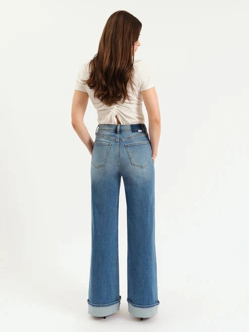 DoubleLayeredFabric Flattering Comfort Daze Denim Far Out High Rise Wide in Big Break