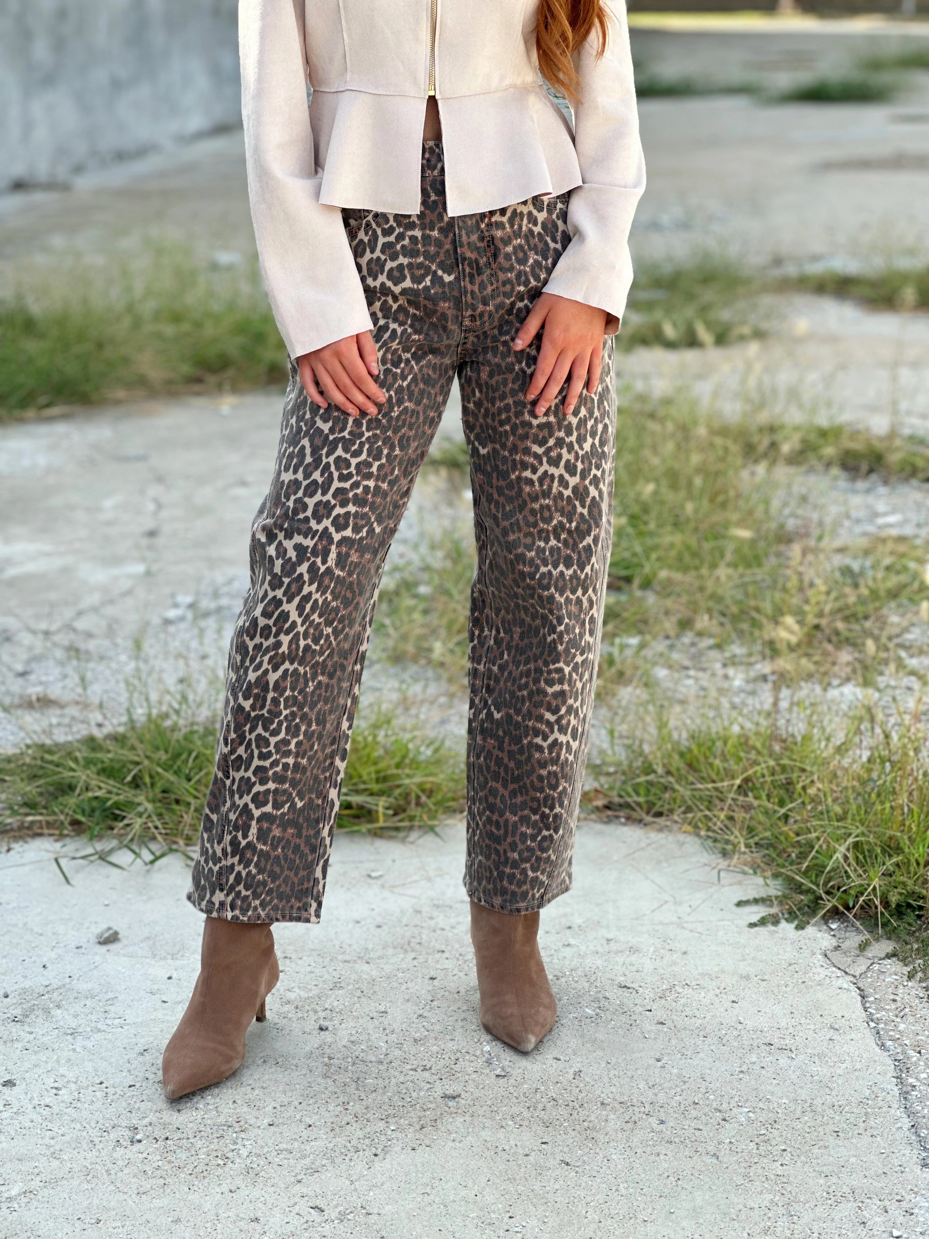 Daze Denim Westward Barrel Leg in Cool Cat Practical Fit