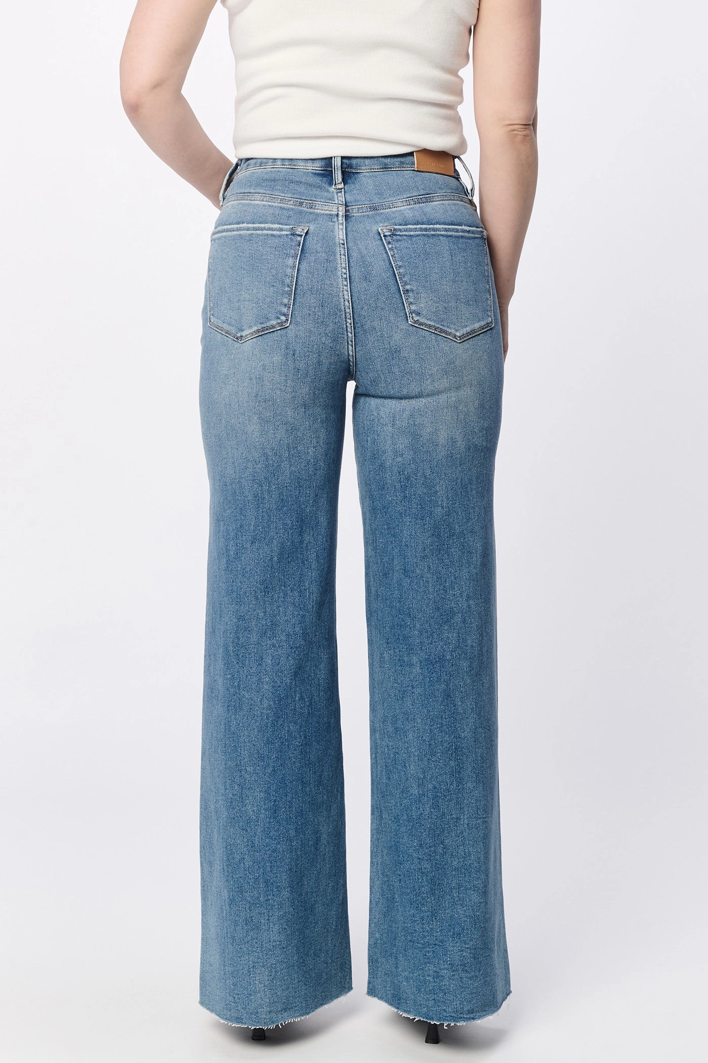 Dear John Fiona Wide Leg Jean in Norway Fade Resistant Finish