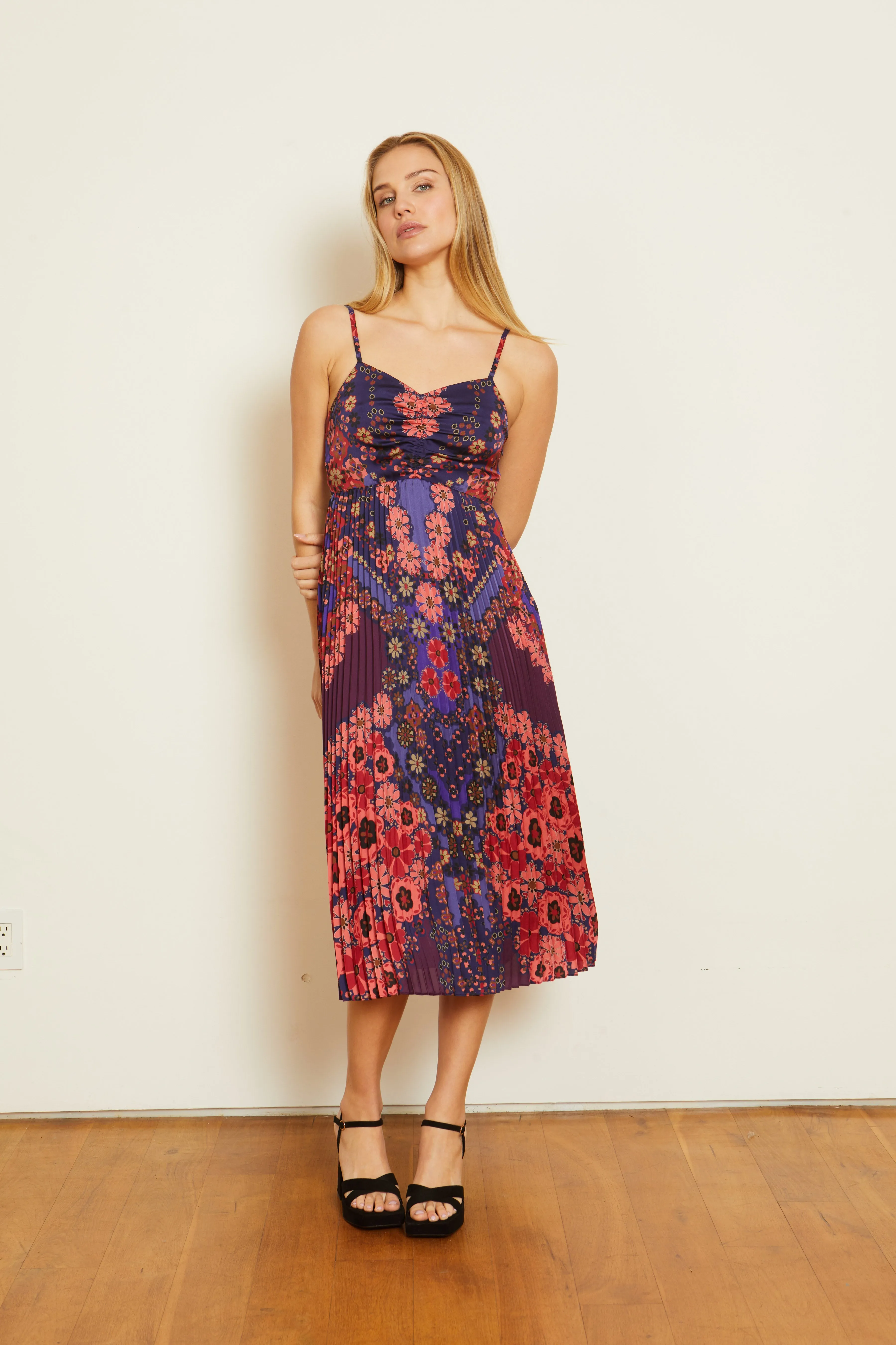 Refined Style Minimal Comfort Donna Dress Patchwork Pansy