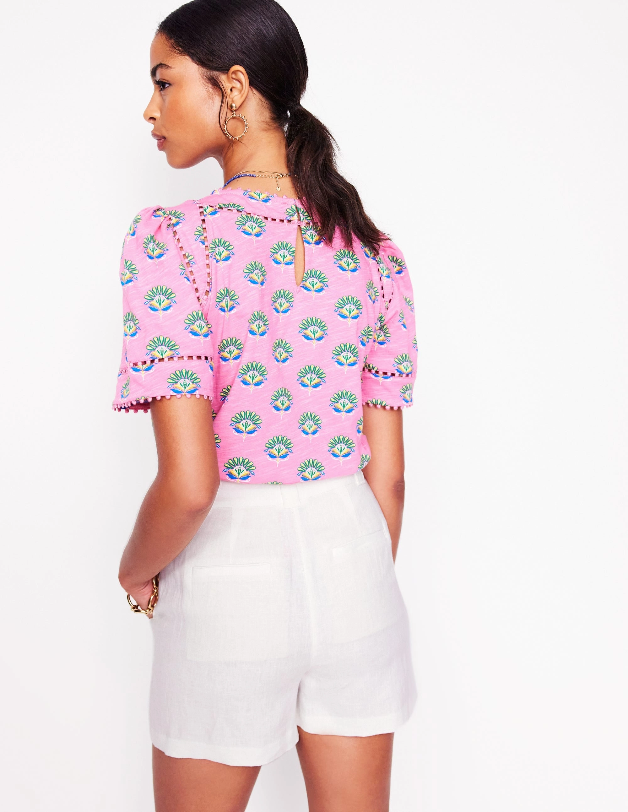 CompressionSupportWeave Mila Trim Detail Top-Pink, Ornamental Floral Sprig