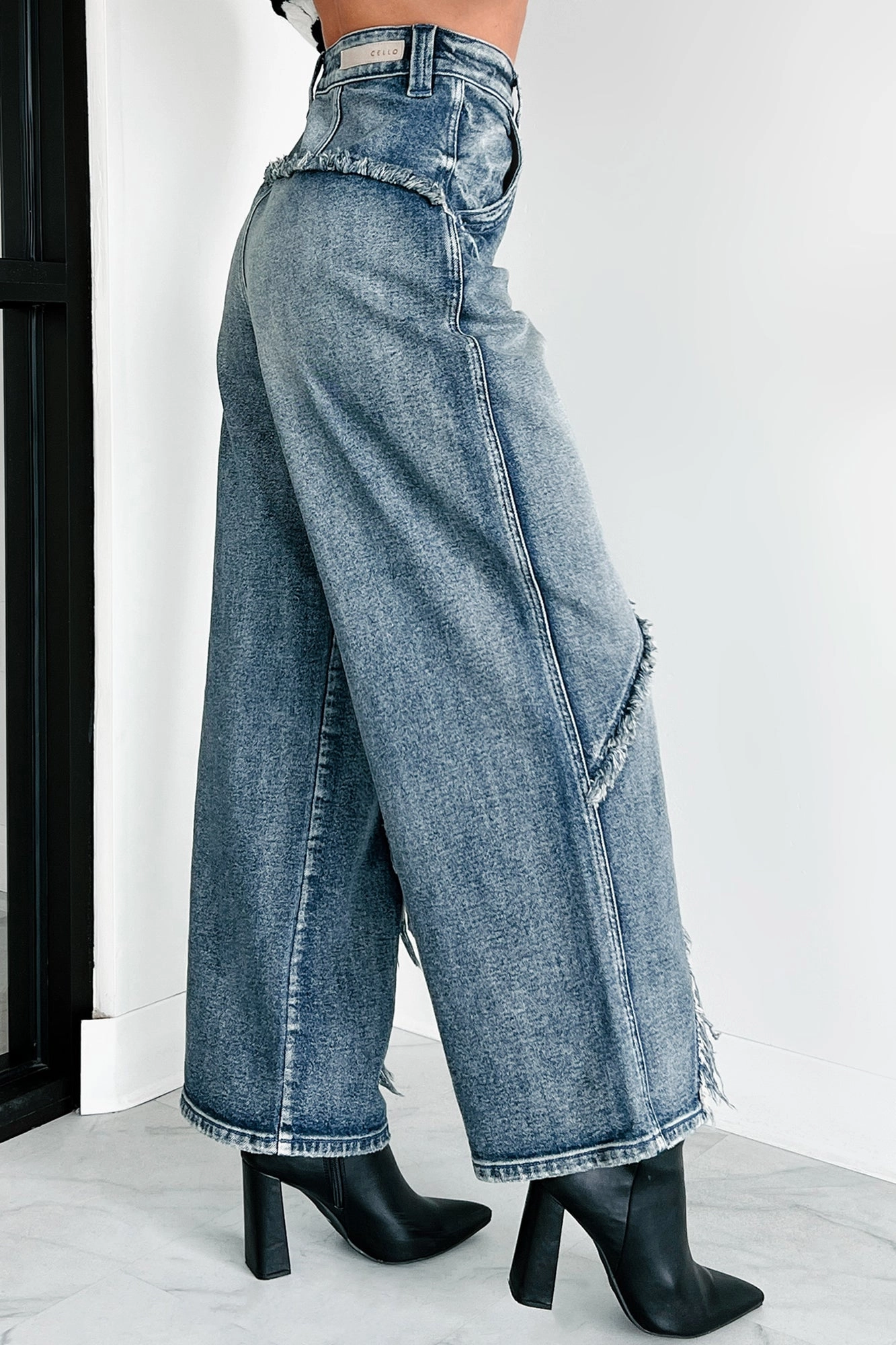 Vernon High Rise Frayed Edge Cello Skater Jeans (Tint) Antibacterial