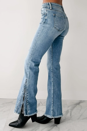 Chilly Day Ready Layered Protection Finn Mid Rise Split Hem Kancan Jeans (Medium)