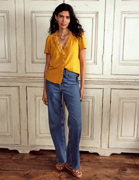 Broderie V-Neck Top-Golden Rye NaturalFiberBlend ContouredPanels